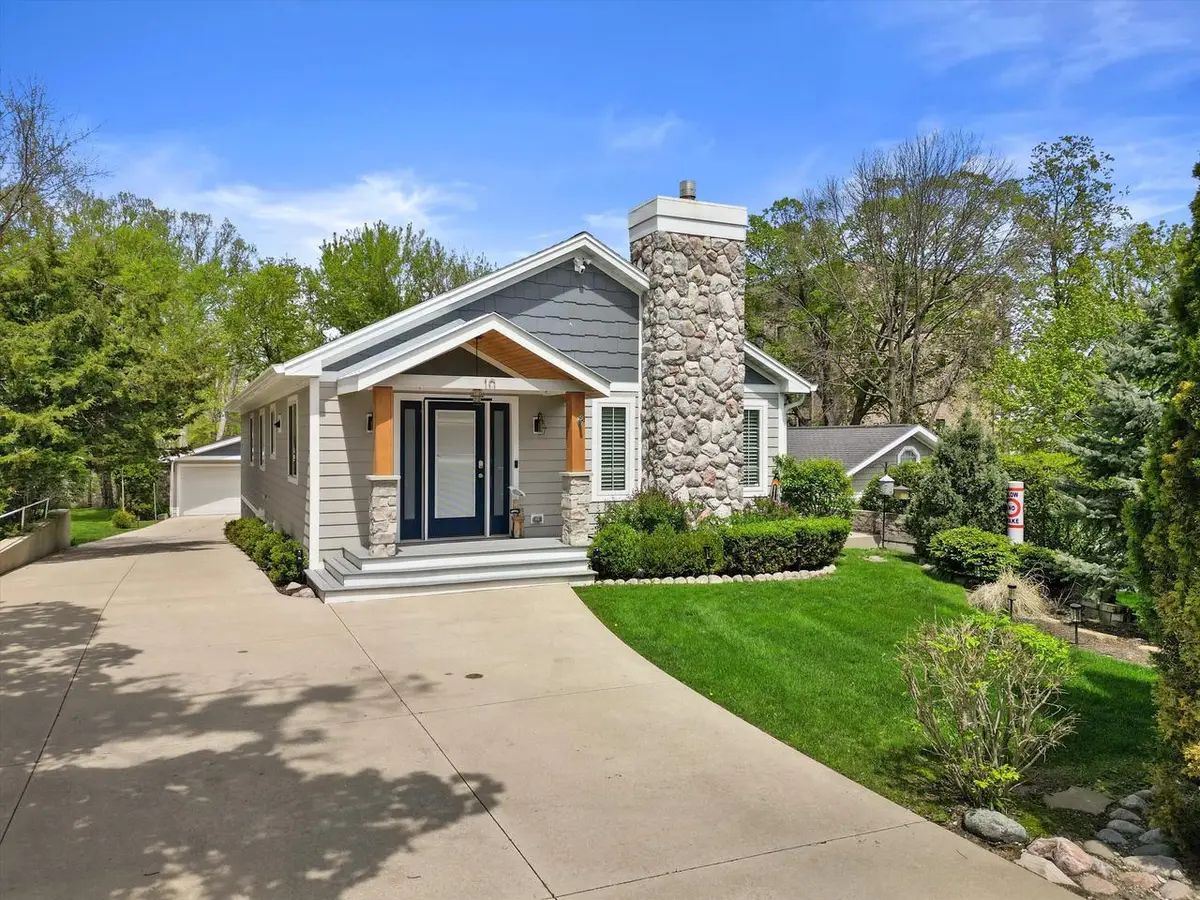 10 Liechty DRIVE, Williams Bay, WI 53191 - #1