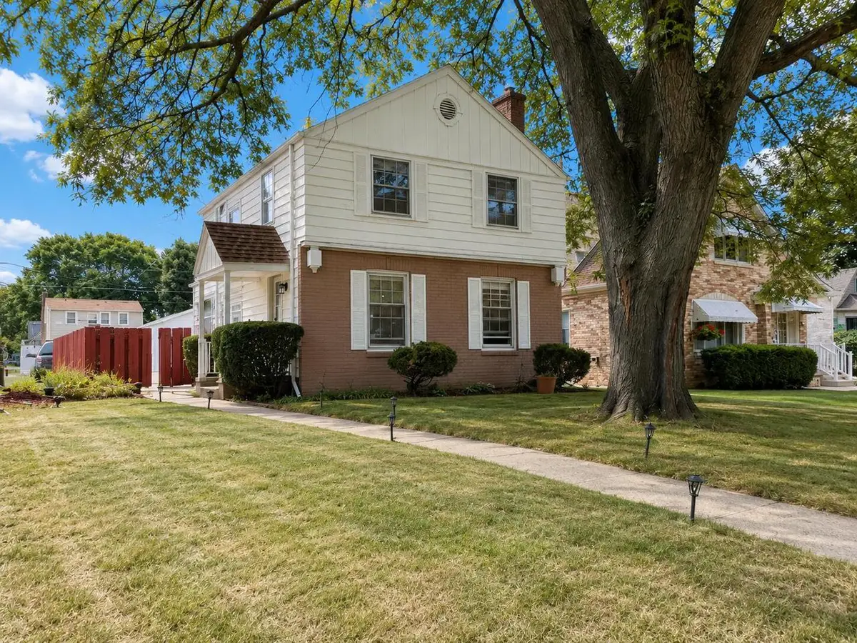 2423 S 60th STREET, West Allis, WI 53219 - #1