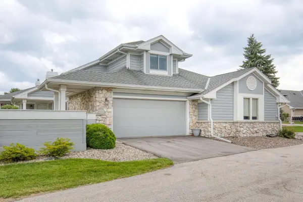 14048 W Waters Edge TRAIL, New Berlin, WI 53151