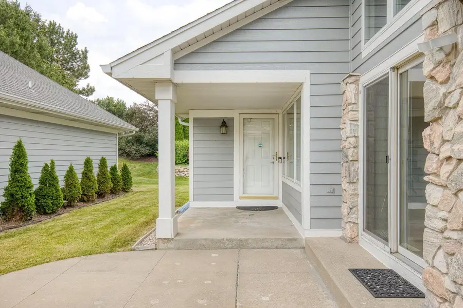 14048 W Waters Edge TRAIL, New Berlin, WI 53151 - #2