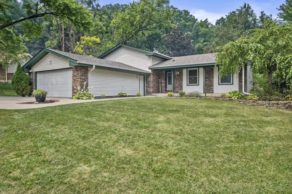 2816 Woodridge COURT, Waukesha, WI 53188 - #1