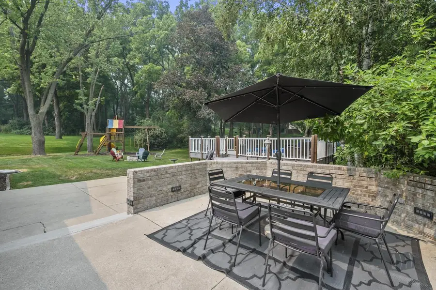 2816 Woodridge COURT, Waukesha, WI 53188 - #2