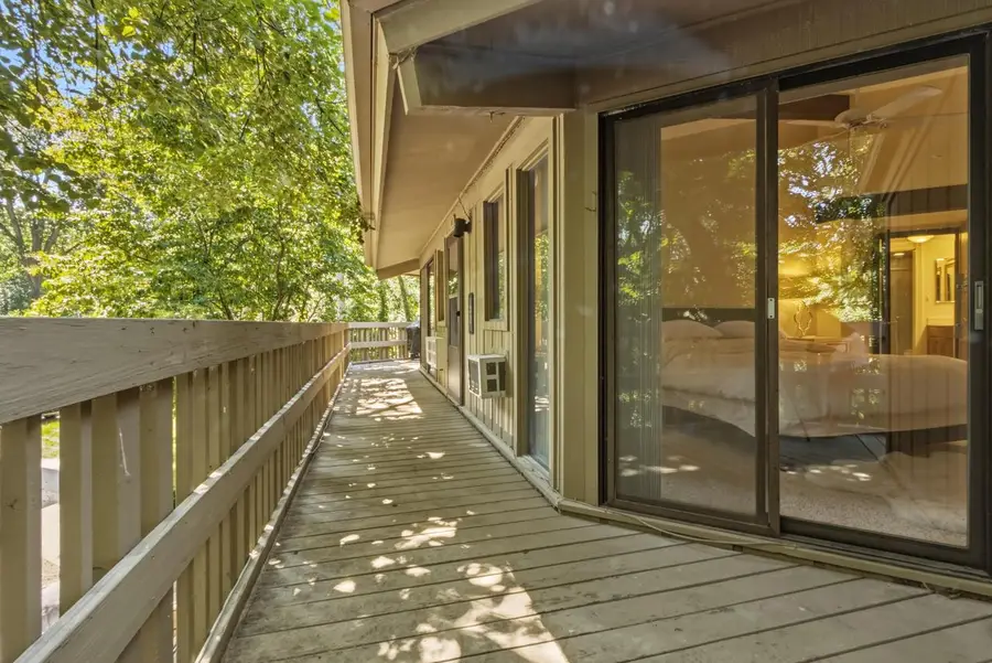 404 Deerpath W #F, Fontana, WI 53125 - #2