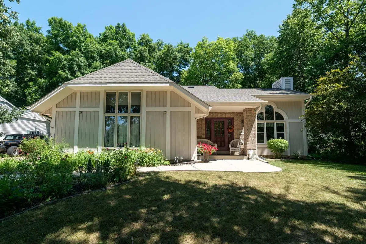 9380 S 15th AVENUE, Oak Creek, WI 53154 - #1