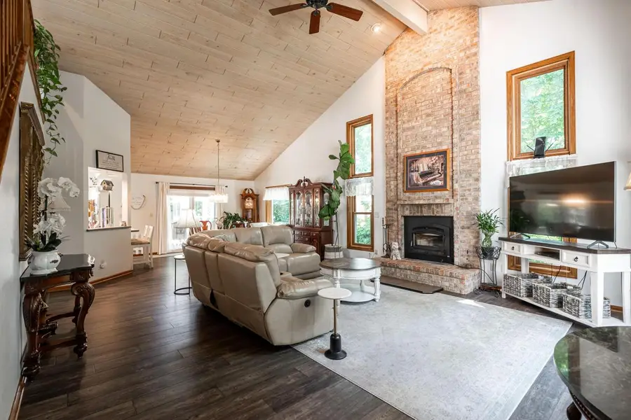 9380 S 15th AVENUE, Oak Creek, WI 53154 - #2