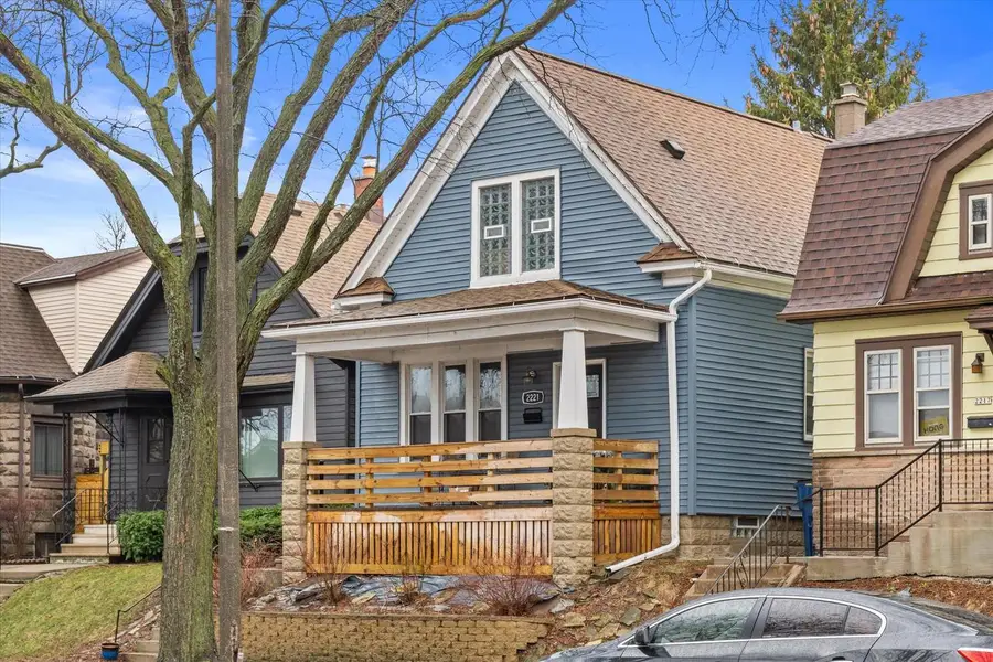 2221 E Oklahoma AVENUE, Milwaukee, WI 53207 - #2