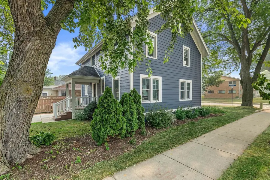 102 Woodland LANE, Oconomowoc, WI 53066 - #3