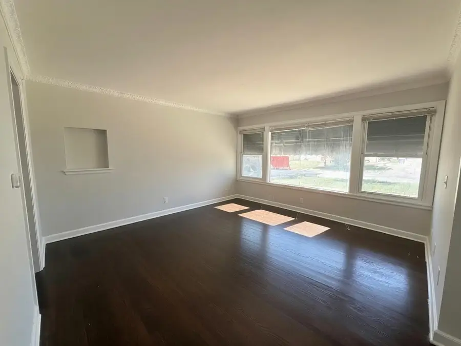 5821 W Keefe AVENUE, Milwaukee, WI 53216 - #3