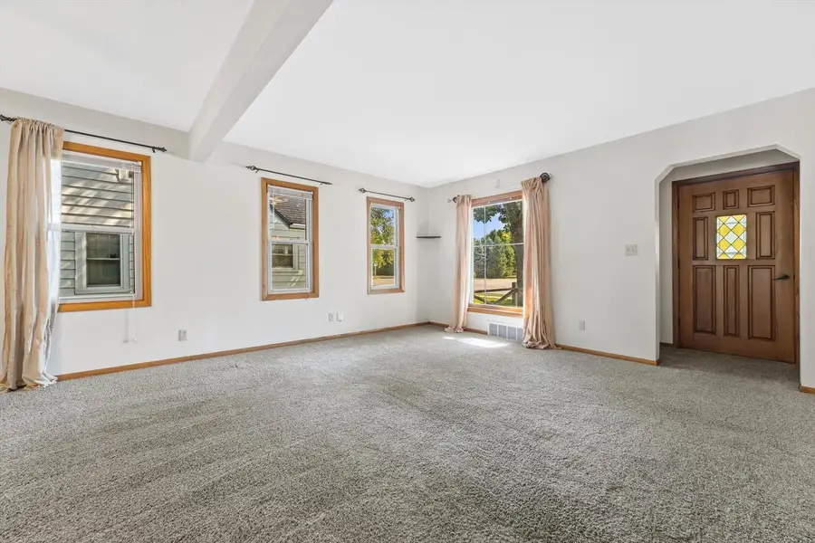 1085 S Calhoun ROAD, Brookfield, WI 53005 - #3