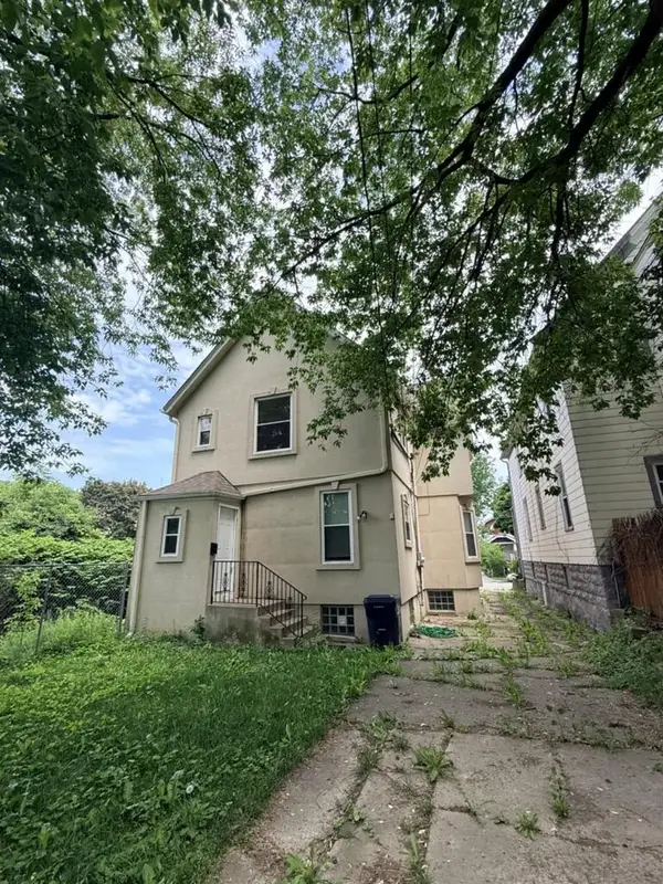 3465 N 1st STREET, Milwaukee, WI 53212