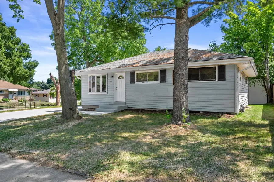 6105 W Arizona COURT, Milwaukee, WI 53219 - #3