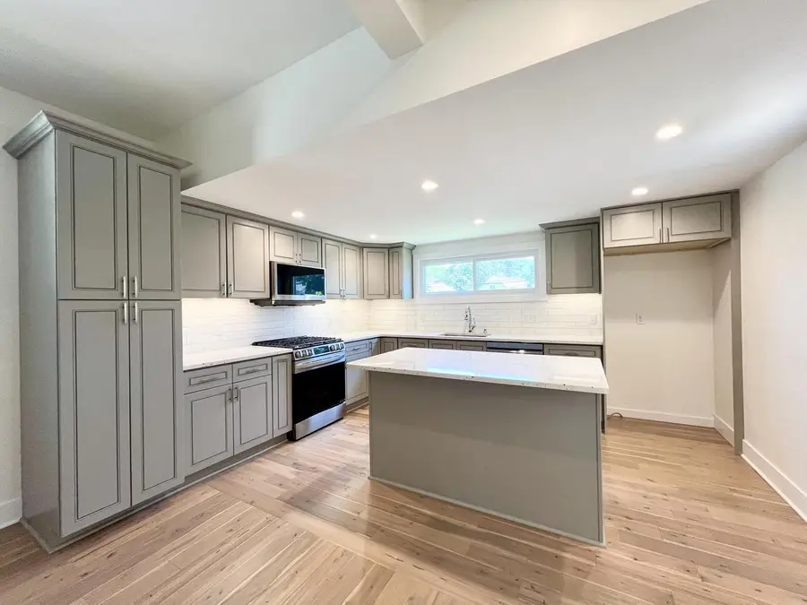 3366 S 8th STREET, Milwaukee, WI 53215 - #2