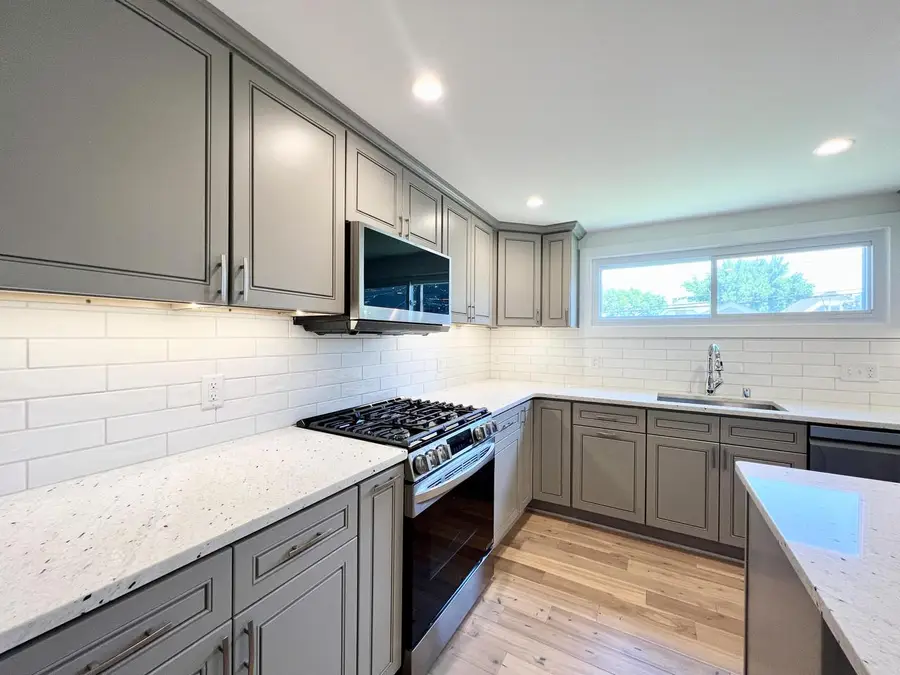 3366 S 8th STREET, Milwaukee, WI 53215 - #3