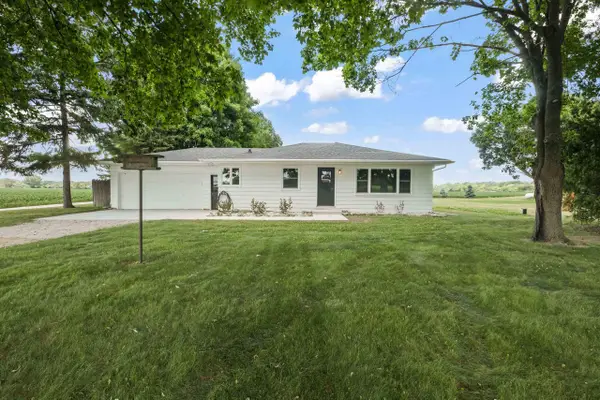 W196 County Road CW, Ixonia, WI 53036