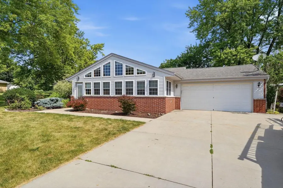 16730 Willow Ridge LANE, Brookfield, WI 53005 - #2