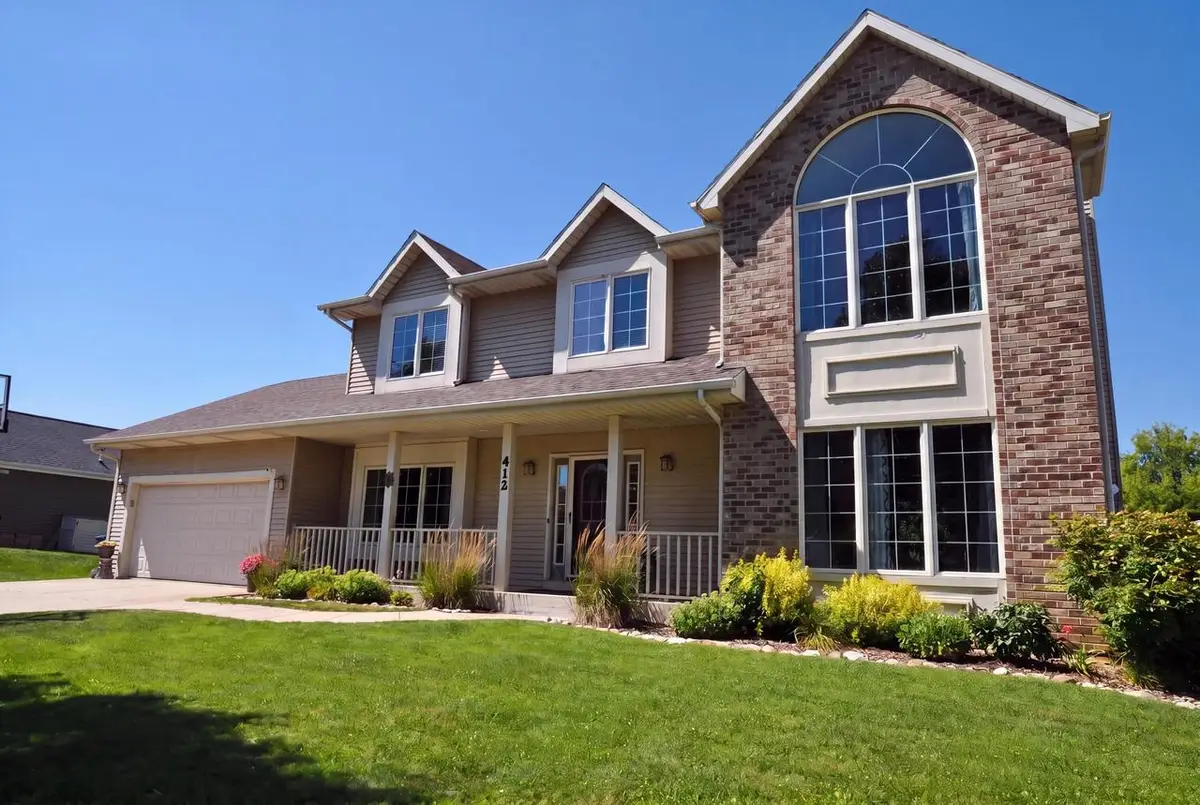 412 E Grant STREET, Elkhorn, WI 53121 - #1