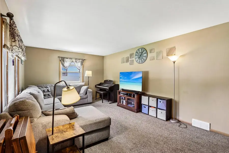 708 Riverview DRIVE, West Bend, WI 53095 - #2