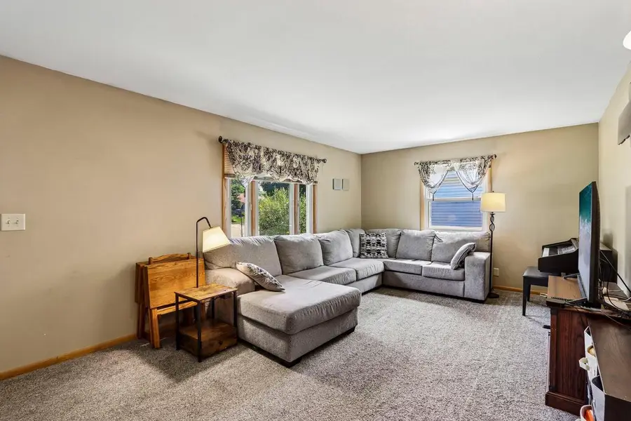 708 Riverview DRIVE, West Bend, WI 53095 - #3