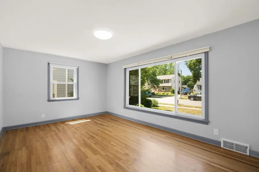 166 N 91st PLACE, Milwaukee, WI 53226 - #2