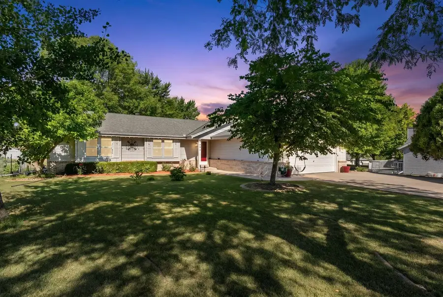 7071 S Cypress COURT, Franklin, WI 53132 - #2