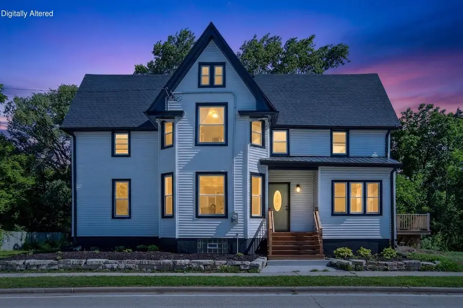 1836 W Mequon ROAD, Mequon, WI 53092 - #2