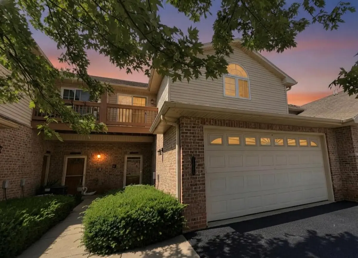 17740 W Jacobs DRIVE, New Berlin, WI 53146 - #1