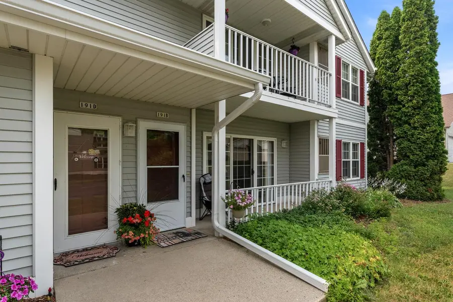 191 Bur Oak LANE #B, Grafton, WI 53024 - #2