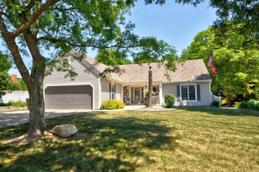 6988 W Southview DRIVE, Franklin, WI 53132 - #2
