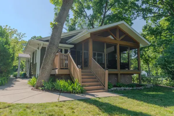 2712 Nagawicka AVENUE, Delafield, WI 53018
