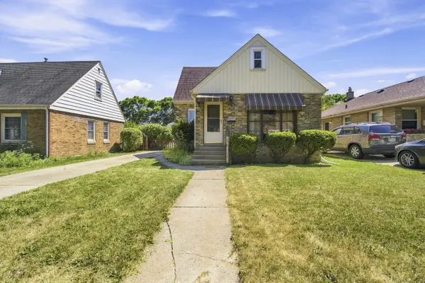 2915 E Allerton AVENUE, Saint Francis, WI 53235