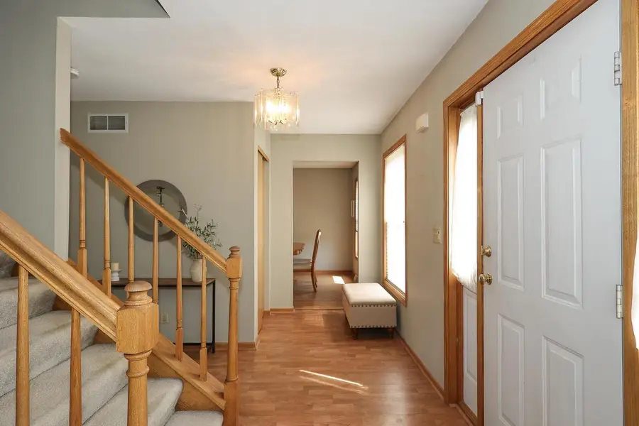 8795 S Lizanne DRIVE, Oak Creek, WI 53154 - #2