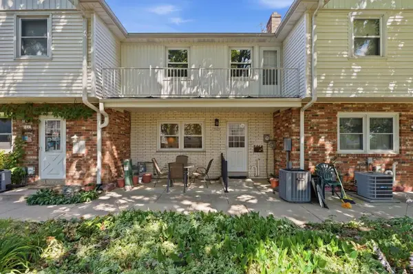 5069 W Colonial COURT, Greenfield, WI 53220