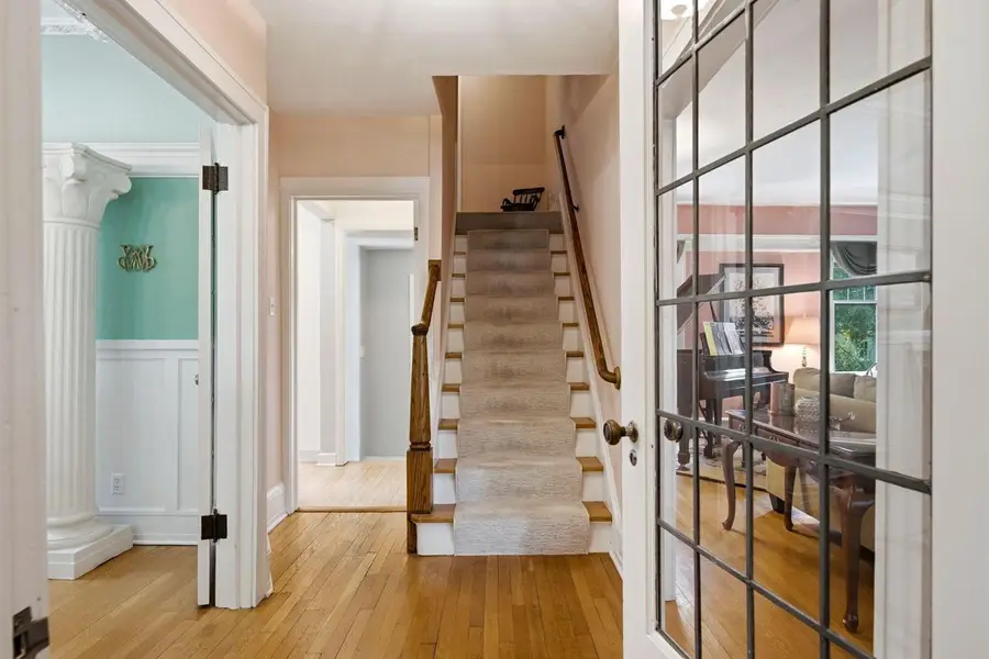 1534 Upper PARKWAY S, Wauwatosa, WI 53213 - #3