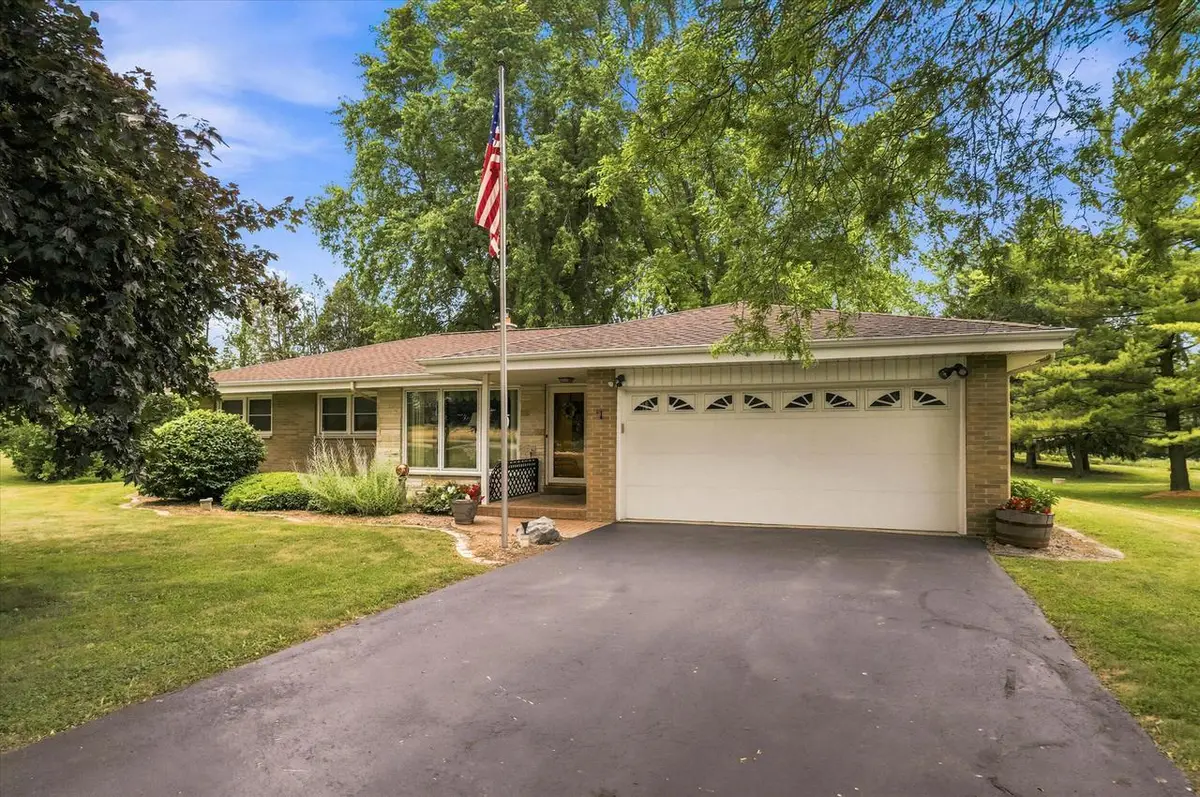 3835 W 5 1/2 Mile ROAD, Caledonia, WI 53108 - #1