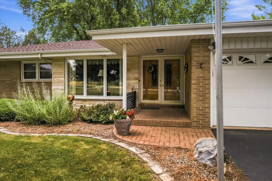 3835 W 5 1/2 Mile ROAD, Caledonia, WI 53108 - #2