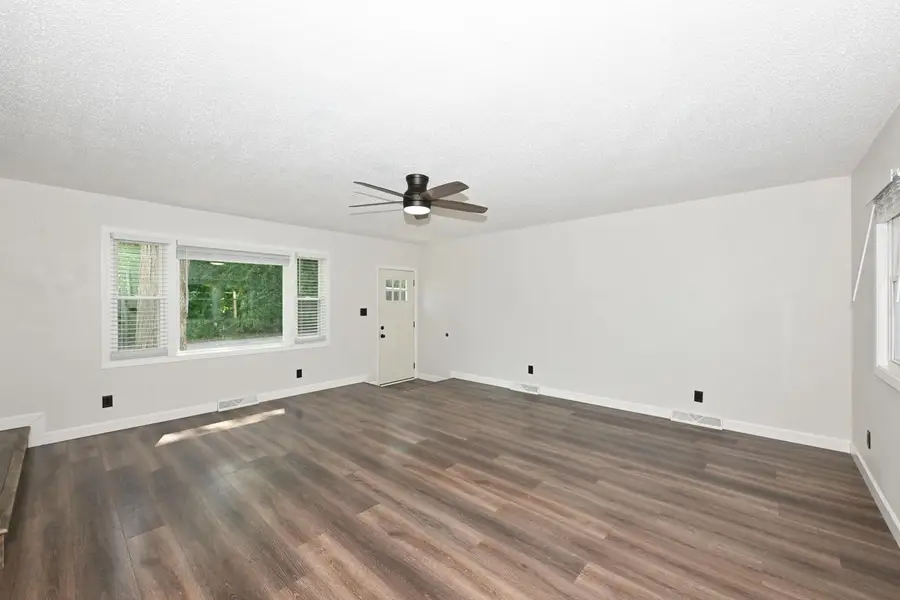 8001 W Cold Spring ROAD, Greenfield, WI 53220 - #3