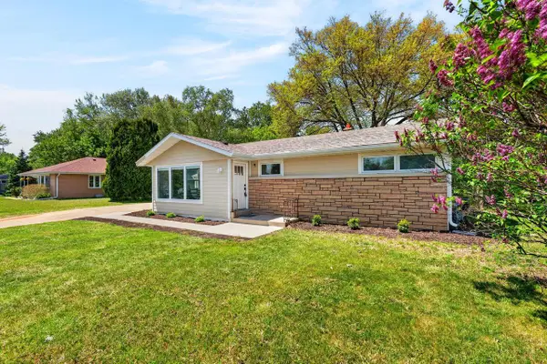 2965 N 124th STREET, Brookfield, WI 53005