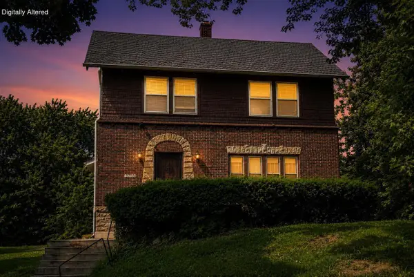 3716 W Sarnow STREET, Milwaukee, WI 53208
