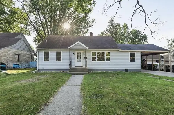 531 Ellinwood AVENUE, Reedsburg, WI 53959