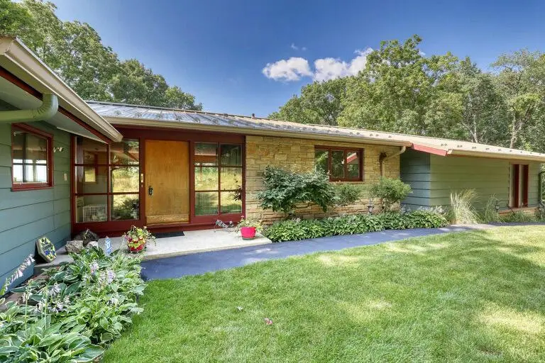 1905 Hillside DRIVE, Delafield, WI 53018 - #2