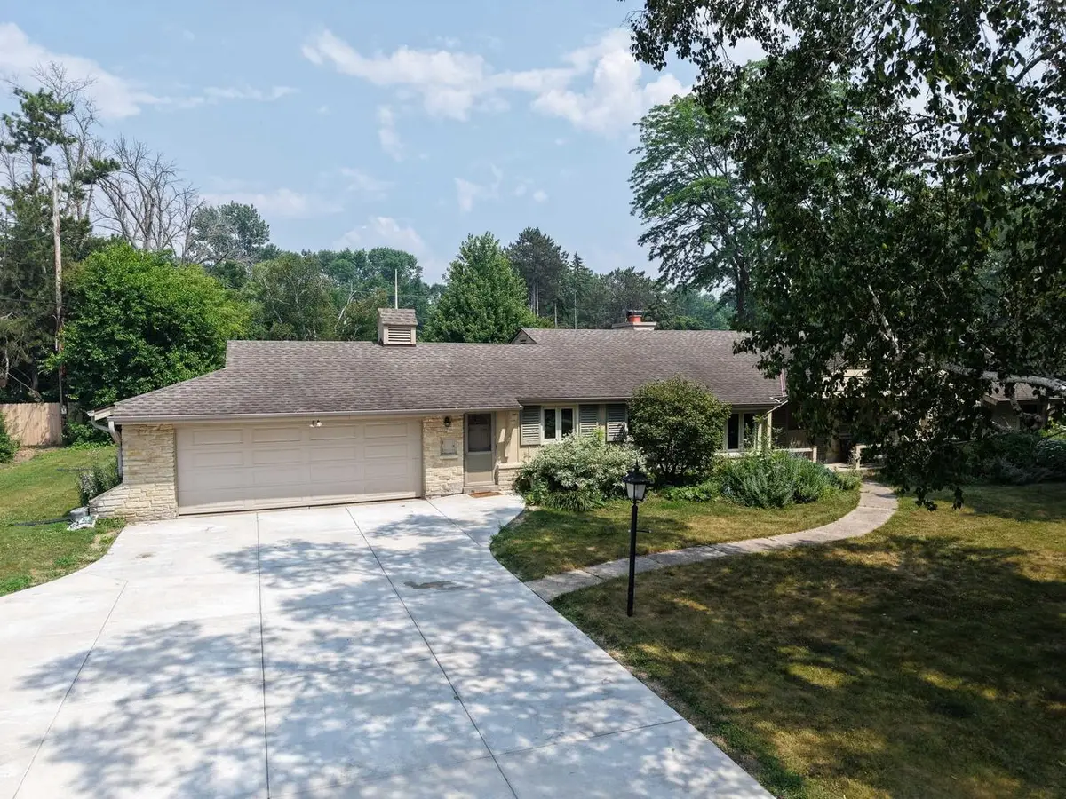 7860 N Fairchild ROAD, Fox Point, WI 53217 - #1