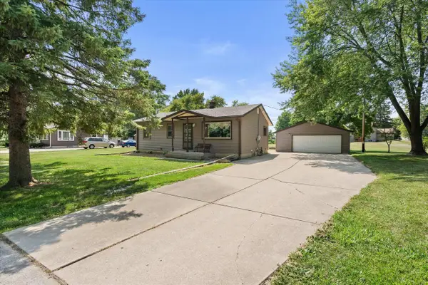 10549 S 4th AVENUE, Oak Creek, WI 53154