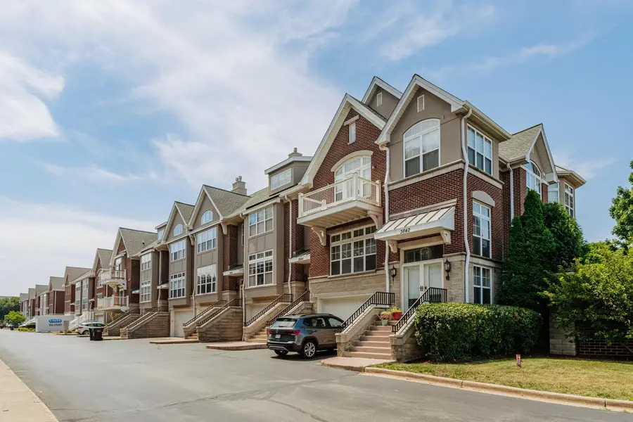3844 S Lake DRIVE #15, Saint Francis, WI 53235 - #2