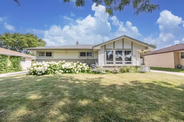 2940 E Wanda AVENUE, Cudahy, WI 53110