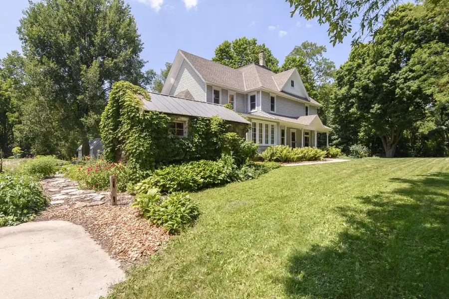 W247S8375 Stonehill DRIVE, Mukwonago, WI 53149 - #2