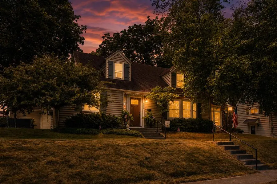 173 W Highland AVENUE, Burlington, WI 53105 - #2