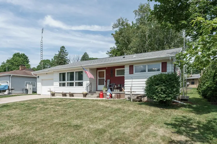 24 Park View LANE, Watertown, WI 53094 - #2