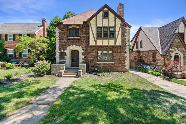 5072 N Larkin STREET, Whitefish Bay, WI 53217
