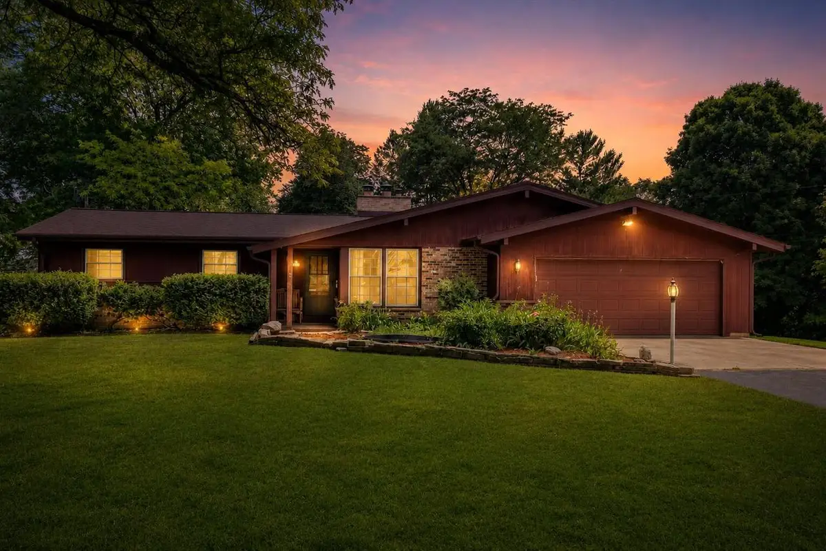 7710 S Logan AVENUE, Oak Creek, WI 53154 - #1