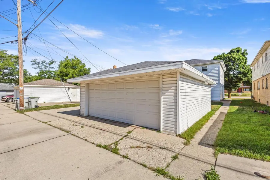 9703 W Capitol DRIVE #9705, Milwaukee, WI 53222 - #3